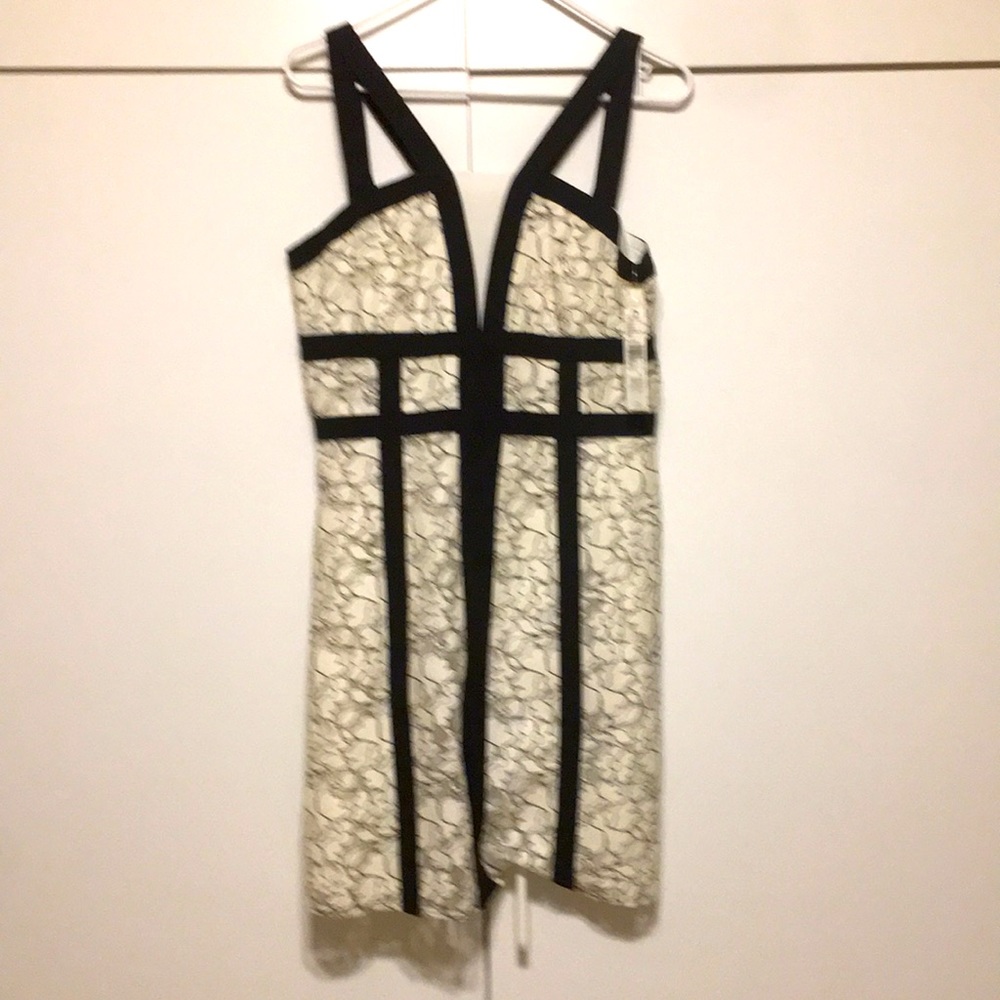 NWT Gianni Bini Lace Dress Size 6